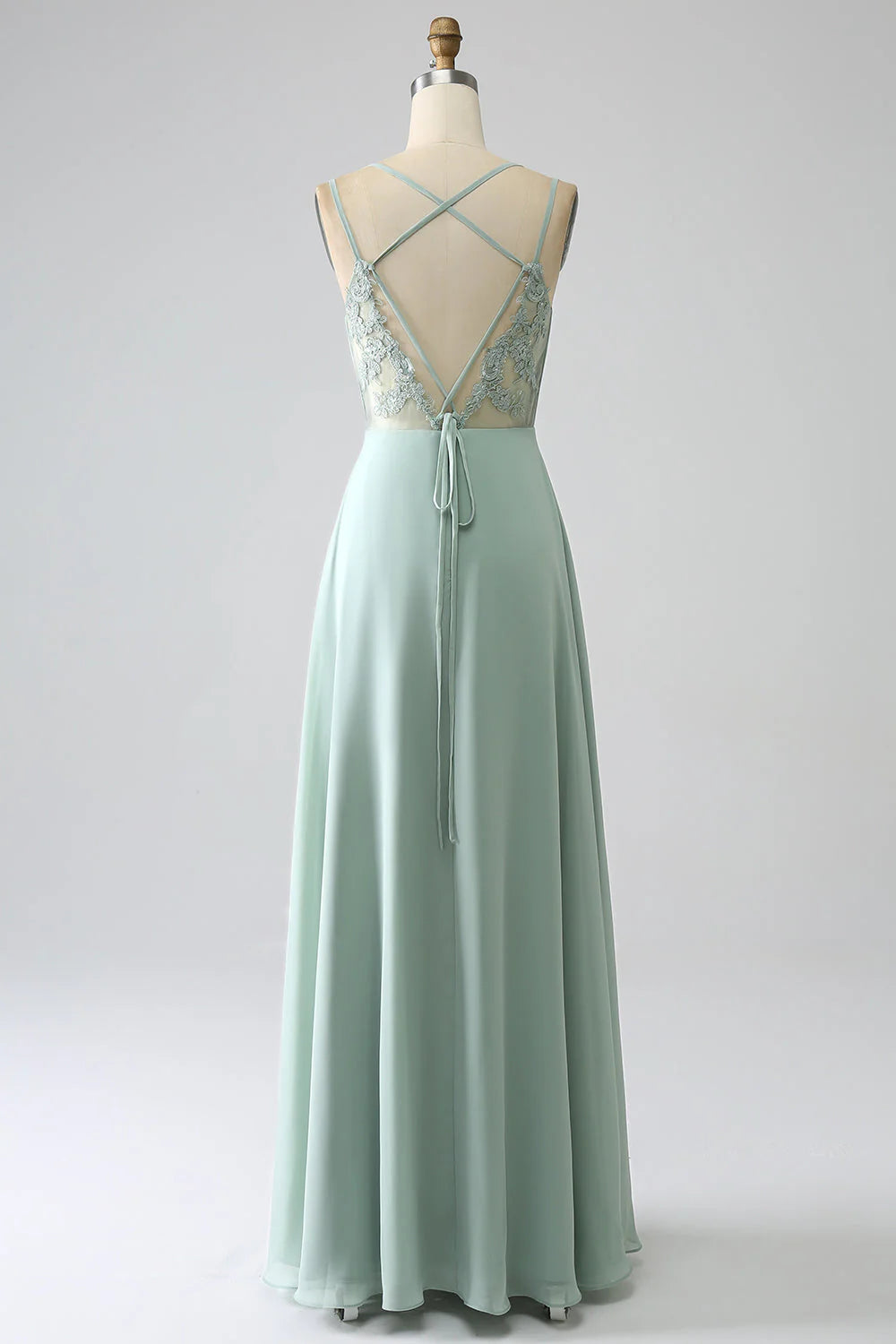 Vestido de dama de honor largo plisado con espalda descubierta y tirantes finos en forma de A